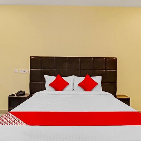 Super Hotel O Lakshmi Royal Inn Warangal Esterno foto