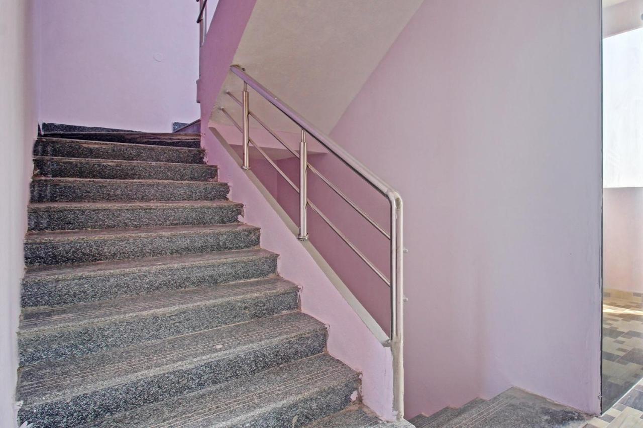 Super Hotel O Lakshmi Royal Inn Warangal Esterno foto