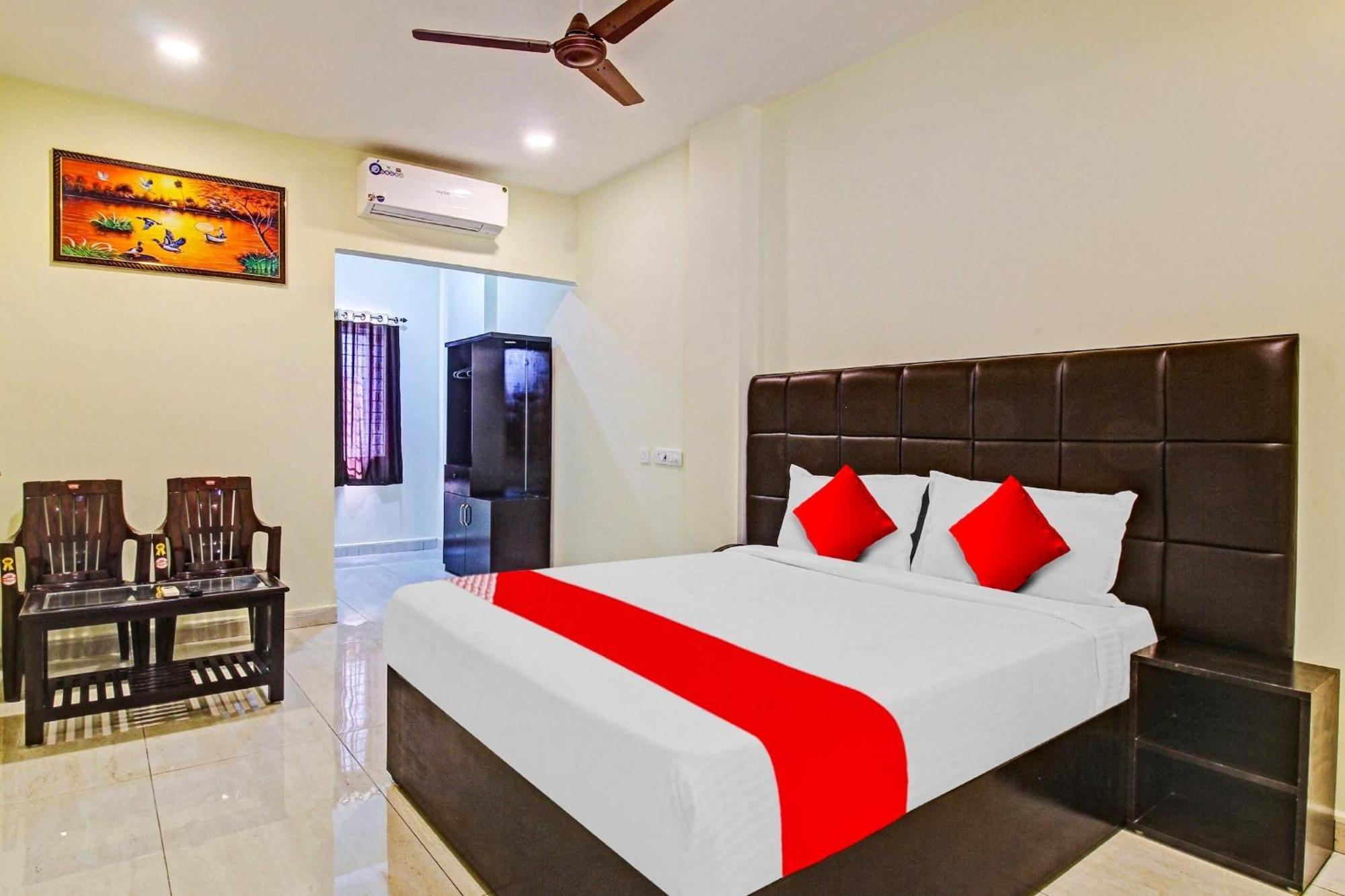 Super Hotel O Lakshmi Royal Inn Warangal Esterno foto