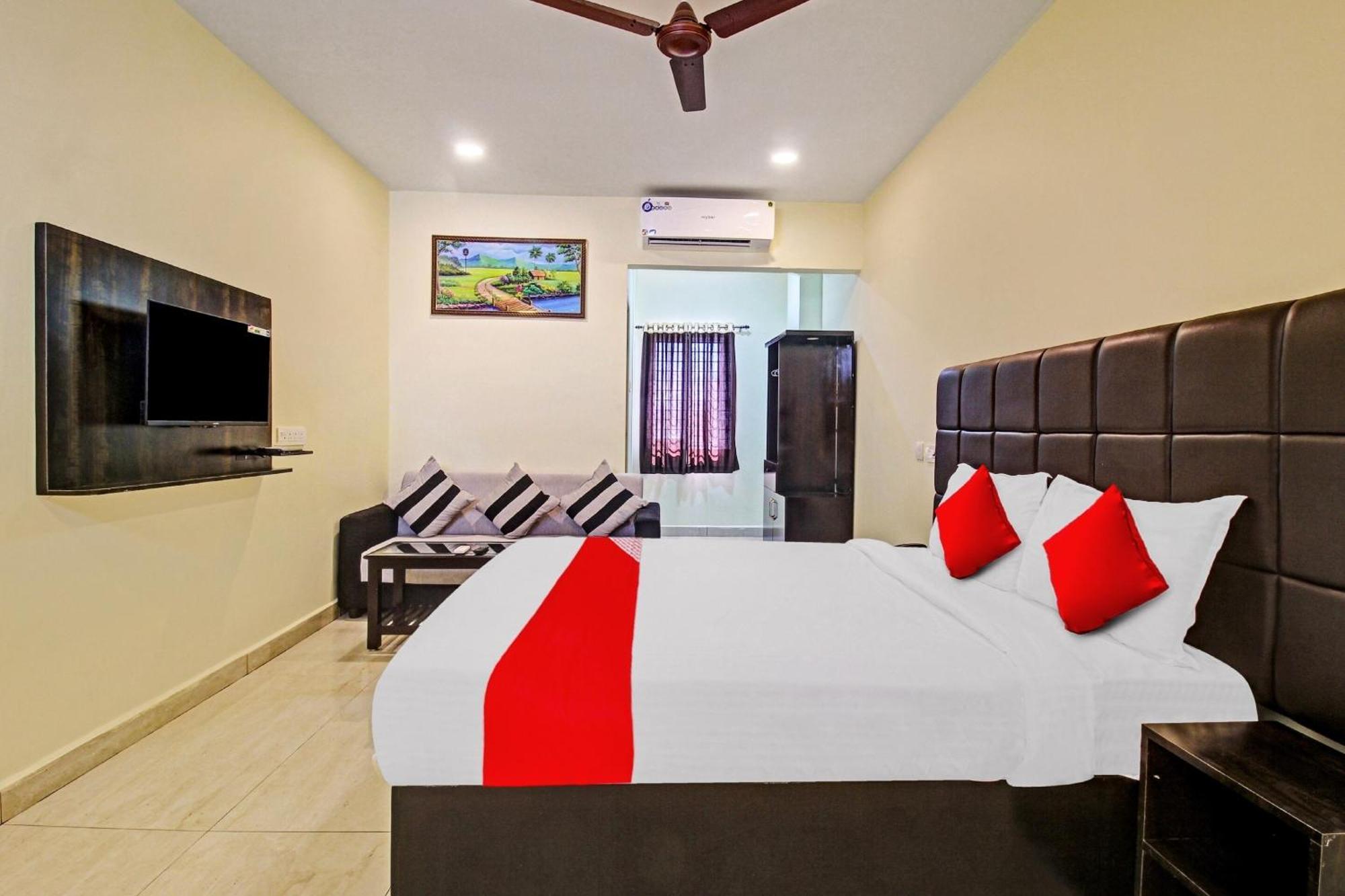 Super Hotel O Lakshmi Royal Inn Warangal Esterno foto